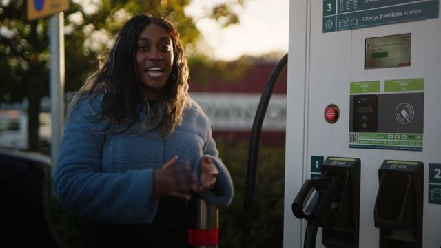 How to charge an electric car on the GRIDSERVE Electric Highway смотреть онлайн