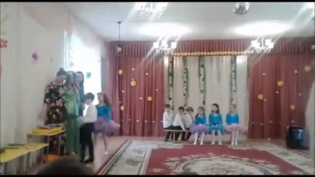 Праздничный утренник, посвященный 8 Марта (группа №2) смотреть онлайн