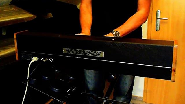 Vintage Synthesizers I Vermona Synthesizer смотреть онлайн