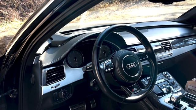Audi S8 in the forest // Epic Cinematic Video смотреть онлайн