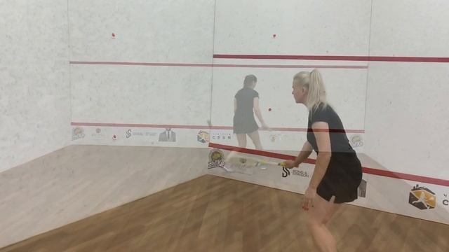 Сквош. Урок # 17. Соло тренировка на точность ударов и контроль мяча смотреть онлайн