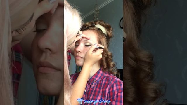 Ксения Саватеева. Свадебный макияж и высокий пучок. Видео-урок создания свадебного образа смотреть онлайн