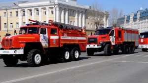 День пожарной охраны. Проезд колонны пожарных машин.