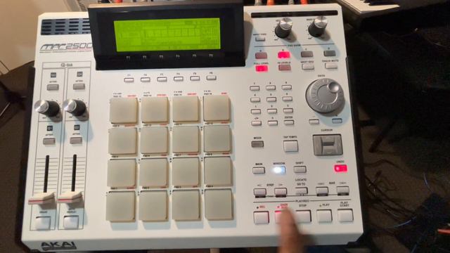 MPC 2500 Song Making Video смотреть онлайн