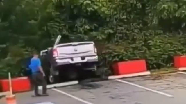 Убежал автомобильчик смотреть онлайн
