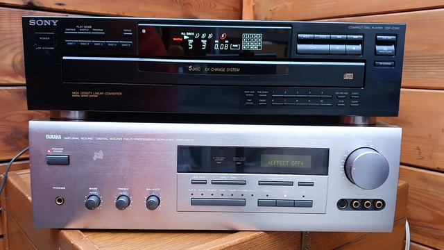 Sony CDP-C345 Compact Disk Player with 5 Disc Ex-Change System from the year 1994 смотреть онлайн