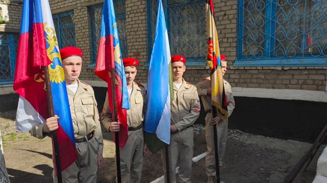 Видеосюжет о поездке главы администрации Уфимского района Николая Ельникова с командой в зону СВО смотреть онлайн