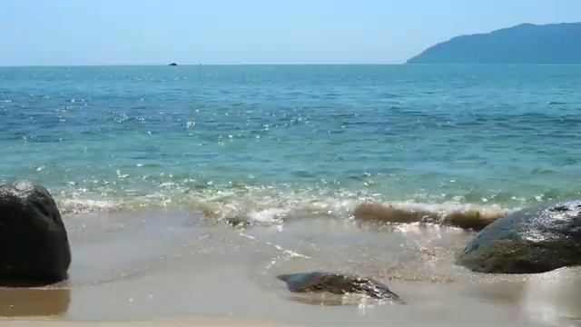 Tropical Beach Meditation: 10 Hours of Ocean White Noise & Relaxing Sounds смотреть онлайн