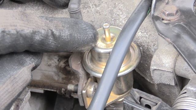 Rough Idle? Strong Gas Smell? Here's Your Possible Problem!--Easy Fix! смотреть онлайн
