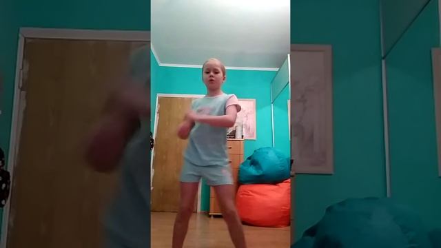 Танцы в стиле Киры Пушистик ??? смотреть онлайн