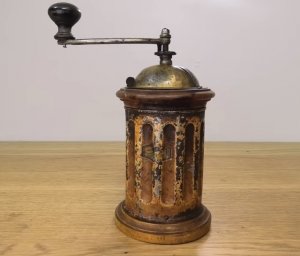Старинная итальянская кофемолка - Реставрация