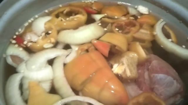 Мясной суп, который готовят на свадьбах в Таджикистане... смотреть онлайн