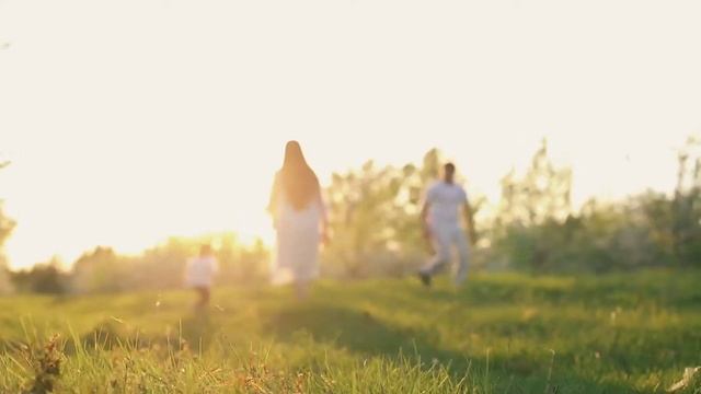 Летняя Семейная фотопрогулка. Фотосессия в цветущих садах смотреть онлайн