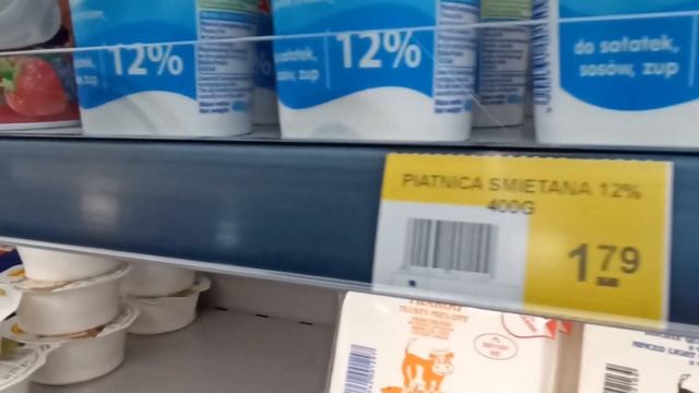 Молочные продукты в польском магазине в Нидерландах смотреть онлайн
