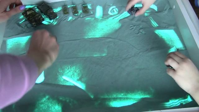 "World of tanks". Разворачиваем шоколадные шары с танками и играем в лабиринты. смотреть онлайн