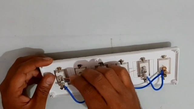 3 socket 3 switch connection || 3 2pin socket 3 switch wiring connection смотреть онлайн