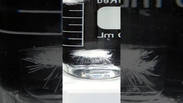 This ice cube is too heavy смотреть онлайн