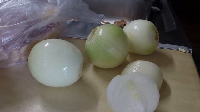 Fish and Chips Vs Bajai Halászlé (Baja Fish Soup). England V Hungary.... смотреть онлайн