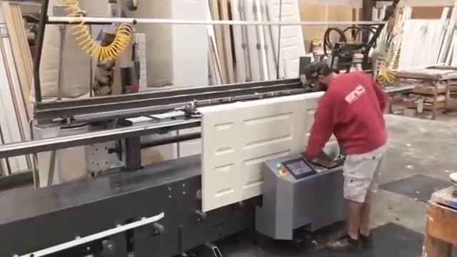 Врезка замков и петель смотреть онлайн