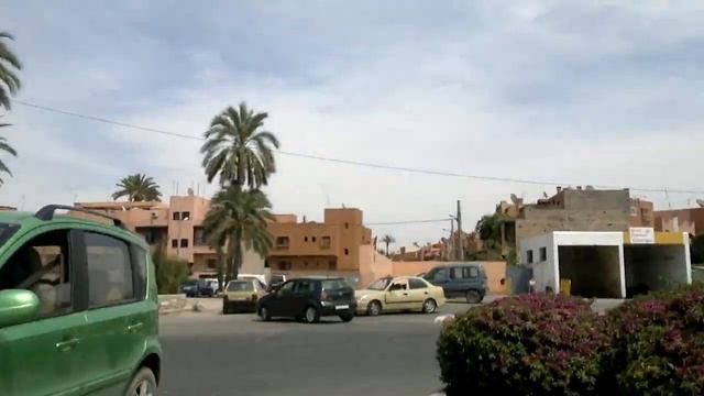 Marrakech : Route de Casablanca N9 - Boulevard Abdelkrim El Khattabi (vue latérale) смотреть онлайн