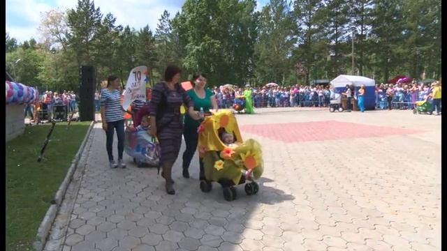 Парад колясок Юрга 2015 смотреть онлайн