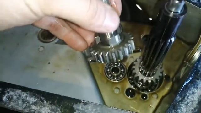 Разбираю редуктор мотоблока Нева МБ-2 смотреть онлайн