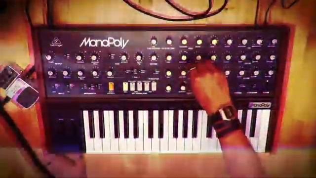 Fast modulated arp with the Behringer MonoPoly using the “round robin” poly method. смотреть онлайн