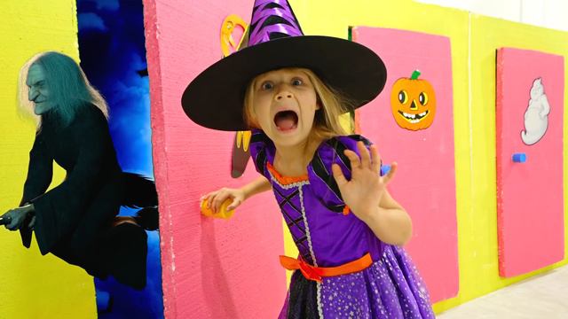 Diana And Roma Trick Or Treat Halloween Adventure!
