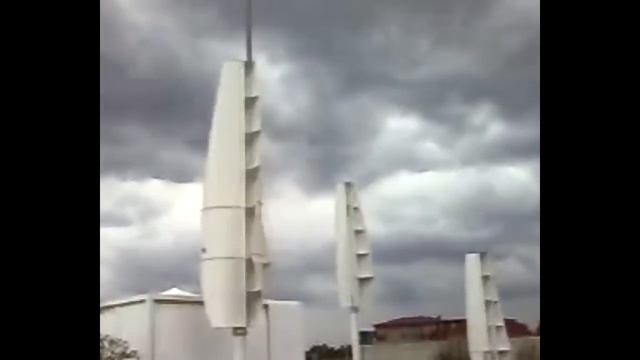 Ветрогенератор с вертикальной осью вращения ENERVOLT смотреть онлайн