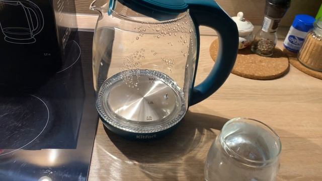 Классное чаепитие. Обзор на электрический чайник Kitfort КТ-640-4 смотреть онлайн