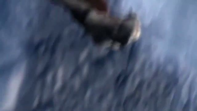 кратос падает со скалы под песню Aerosmith - Dream On в 720p