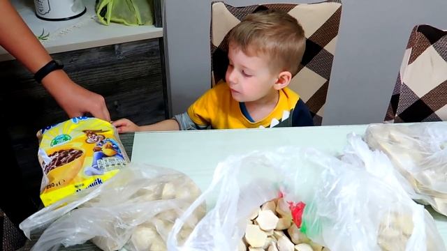 Мама ПОСТИРАЛА телефон в МАШИНЕ! Ира ИСПУГАЛАСЬ! смотреть онлайн
