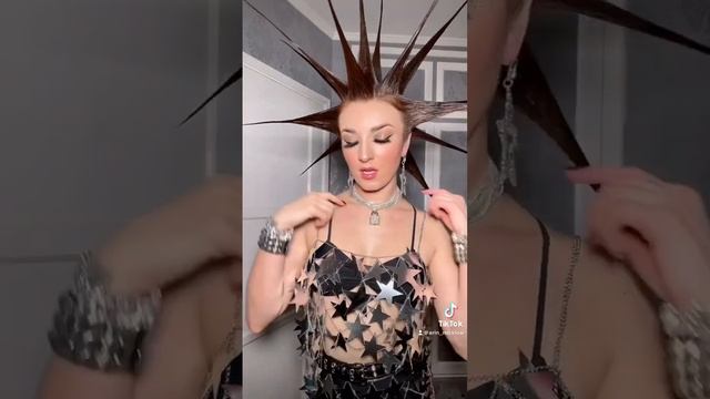 Punk Girl - NYE Outfit ⭐️ смотреть онлайн