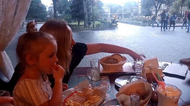 Одесса.Ресторан ,,СКАНДИ,,теперь на Дерибасовской! День рождения. смотреть онлайн