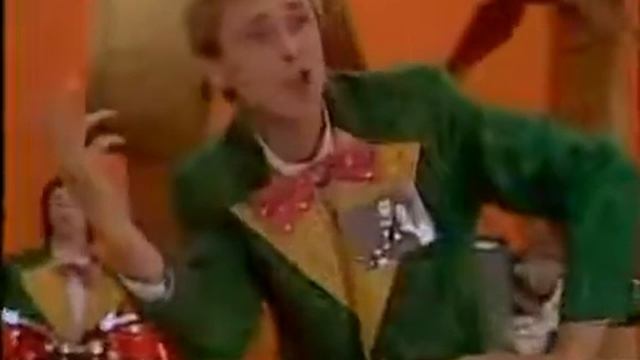 Хор звезд. Кап кап кап с любимых глаз Маруси... смотреть онлайн