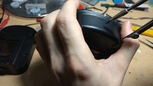 Встраиваем в шуруповёрт индикатор заряда аккумулятора