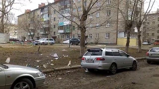 Штормовой ветер в Куйбышеве баловался с мусором смотреть онлайн