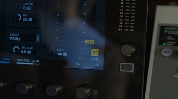 03 Цифровой микшерный пульт Behringer Wing - работа с выходами мониторинга и настройкой наушников.