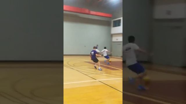 Futsal 5v5 Game Clip! #uottawa #university #7v7 #soccer #football #futsal #5v5 смотреть онлайн