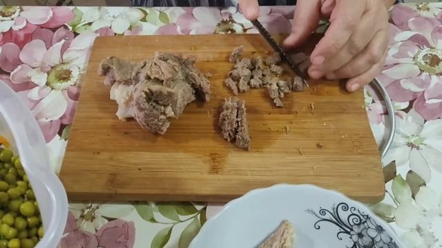 "СТОЛИЧНЫЙ САЛАТ" Один из самых популярных салатов советских времён.CAPITAL SALAD смотреть онлайн