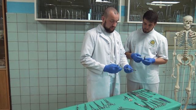 Серия 1. Хирургические инструменты. смотреть онлайн