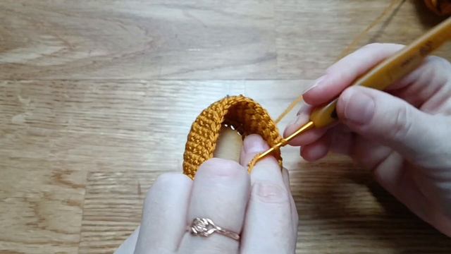 ВЯЗАНЫЕ САПОЖКИ ДЛЯ КУКЛЫ КОШКИ. смотреть онлайн