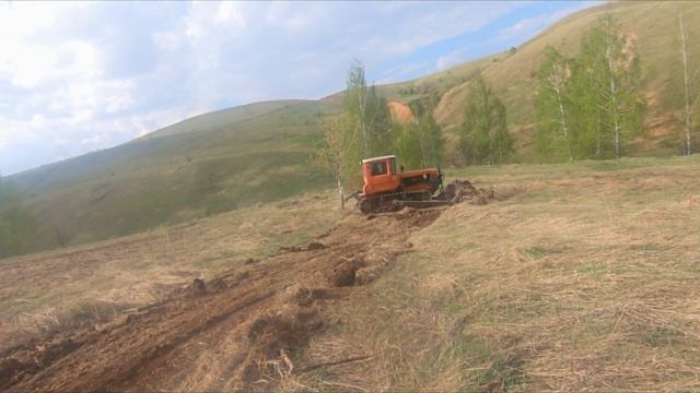 2023 05 01 наш тракторонек МТЗ 320.4 смотреть онлайн