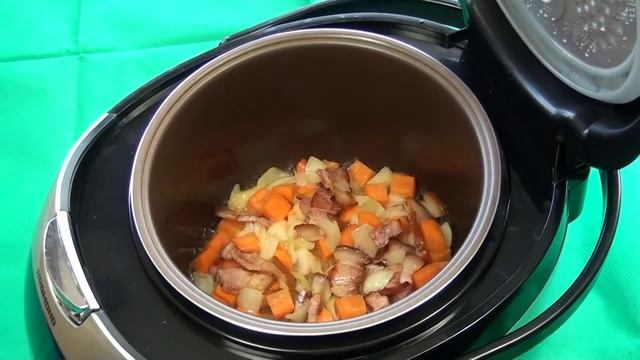 Как приготовить гороховый суп с беконом в мультиварке REDMOND M150 смотреть онлайн