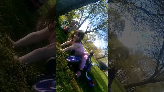 Дочурка плохо себя ведет смотреть онлайн