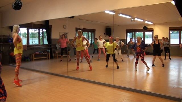 Zumba Gold - tango - Anda y Dime - Zumba Tango смотреть онлайн