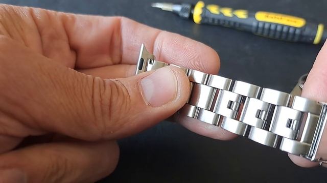 How to adjust the Michael Kors Apple watch band смотреть онлайн