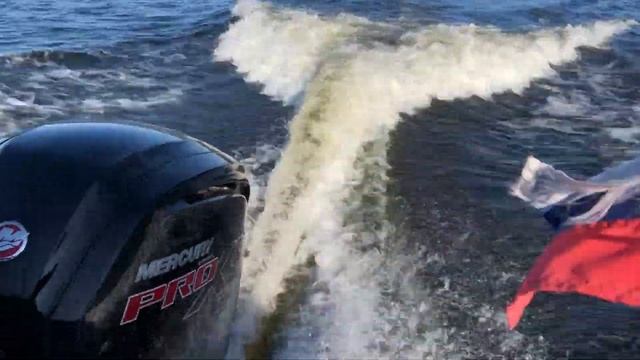 Зачем нужна лодка в Москве. Лодка в городе. Меняем руль на штурвал смотреть онлайн