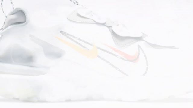 ADDITIONAL SWOOSHES Nike React Vision DETAILED LOOK смотреть онлайн