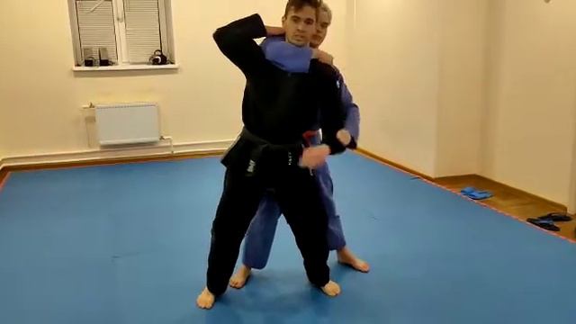 Техника от удушения сзади смотреть онлайн